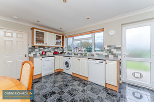 Kitchen/Diner- click for photo gallery